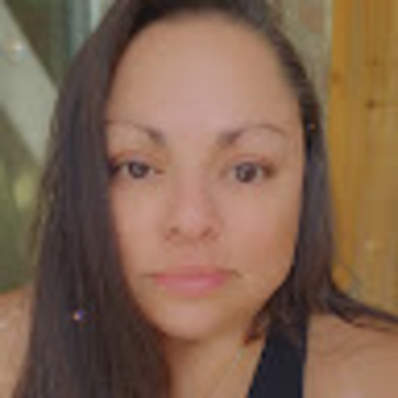 Meet your Posher, Sandra - Picture 1 of 1